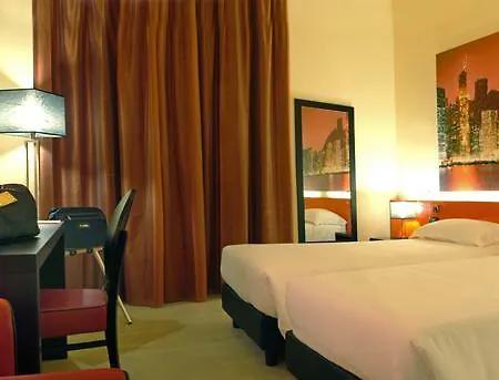 Otel Amati Design 4*