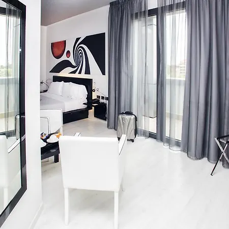 Amati' Design 4*