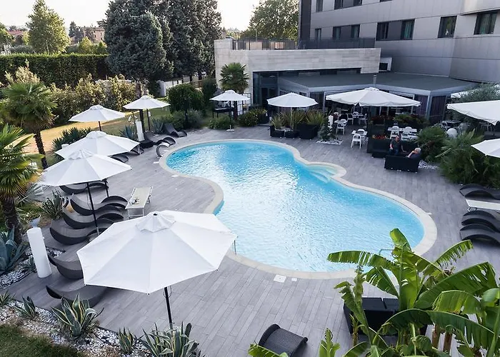 Amati Design Hotel 4* Zola Predosa