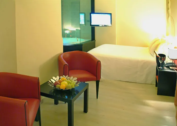 فندق Amati Design 4*